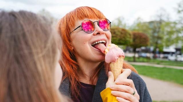 Das verrät ihre Art Eis zu essen über Ihre Persönlichkeit | Leben & Wissen