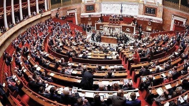 France : Le Sénat retire aux associations leur rôle d’accompagnement juridique dans les centres de rétention