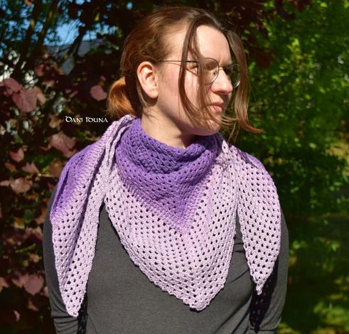 In zarten violett Farben, Dreieckstuch neu im Shop