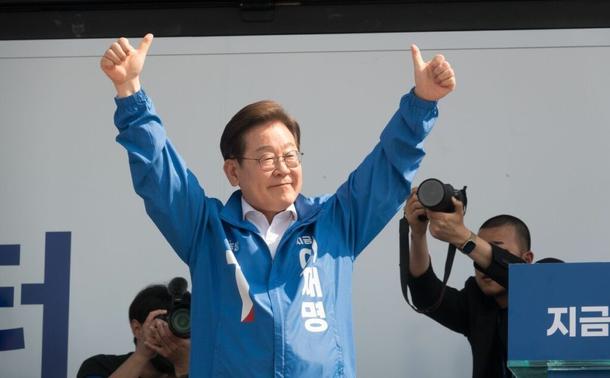 李在明はなぜ楽勝で韓国大統領になれるのか、疑惑まみれでもライバルの自滅で大統領選で圧勝濃厚なワケ(1/4) | JBpress (ジェイビープレス)