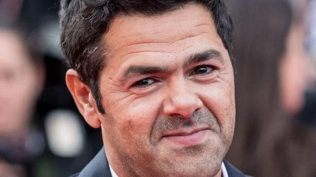 JAMEL DEBBOUZE 
« En banlieue, soi tu as la force, soi tu as la tchatche.  »