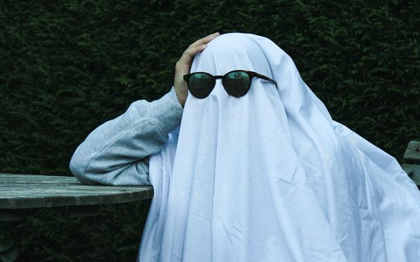 <!--kg-card-begin: html-->
<div class="outpost-pub-container"></div>
<!--kg-card-end: html-->
<img alt="This Chatbot Promises to Help You Get Over That Ex Who Ghosted You" src="https://www.404media.co/content/images/2025/05/photo-1635442021499-34a3a724084a.jpeg" /><p>A startup is throwing chatbots at &#x201c;ghosting&#x201d;&#x2014;being abandoned by someone abruptly and without explanation&#x2014;by roleplaying as your ex, former friend, or absentee job recruiter who is just so sorry about how it all went down.</p><p><a href="https://closure.ink/?ref=404media.co" rel="noreferrer">Closure</a> is currently in open beta, and launched <a href="https://www.producthunt.com/products/closure?ref=404media.co"><u>on Product Hunt</u></a> on Thursday. The company has been running ads on Reddit, with the description &quot;Thinking about your ex 24/7? There&apos;s nothing wrong with you. Chat with their AI version&#x2014;and finally let it go.&#x201d;&#xa0;</p><figure class="kg-card kg-image-card kg-card-hascaption"><img alt="This Chatbot Promises to Help You Get Over That Ex Who Ghosted You" class="kg-image" height="872" src="https://www.404media.co/content/images/2025/05/Screenshot-2025-05-14-at-2.29.18-PM.png" width="950" /><figcaption><span style="white-space: pre-wrap;">The ad for Closure that ran on Reddit</span></figcaption></figure><p>Anna Iokhimovich, Closure CEO and founder, told me in an email that Closure was inspired in part by her own experience with being ghosted. &#x201c;I