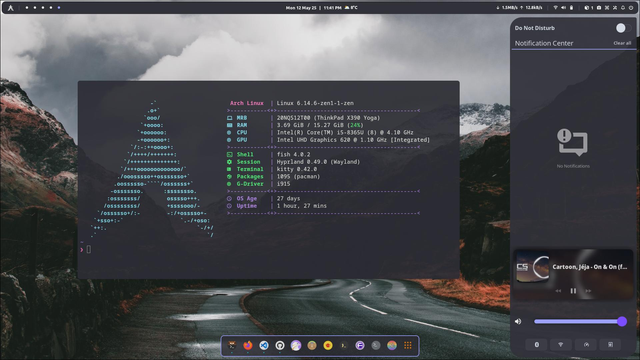 Image showing off the new HyprXero Hyprland config
