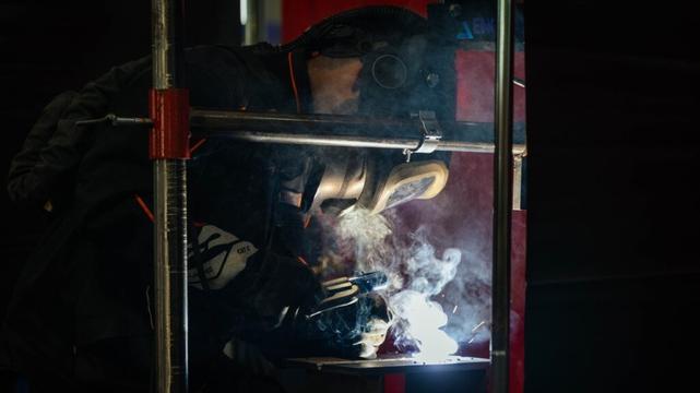 À Poitiers, le championnat de France de soudure cherche à mettre le métier en lumière