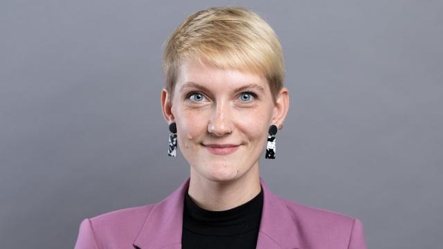 Bundesregierung: Noch im Januar rief die neue Queer-Beauftragte zur Anti-CDU-Demo auf