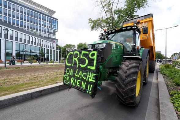 la Coordination rurale manifeste en tracteurs dans Lille