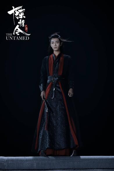 Wei Wuxian (actor Xiao Zhan) in black and red robes.