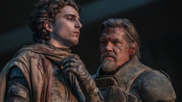 DUNE: PART TWO L-r) TIMOTHÉE CHALAMET as Paul Atreides and JOSH BROLIN as Gurney Halleck Credit: Niko Tavernise/Warner Bros.