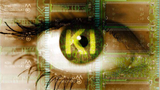 Symbolbild künstliche Intelligenz: Fotomontage mit Auge einer Frau mit Binärcode und dem Schriftzug KI