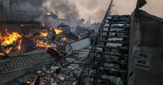 Altadena, CA, Wednesday, Jan 8, 2025 - An apartment complex on Pine St. lay in ruins hours after flames fueled by heavy winds destroyed it. (Robert Gauthier/Los Angeles Times)