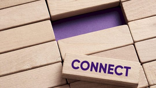 using-security-expertise-to-bridge-the-communication-gap-–-source:-wwwdarkreading.com