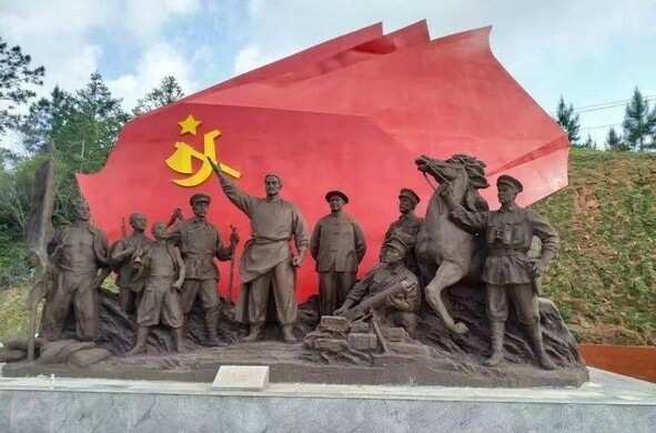 Escultura conmemorativa del primer soviet chino de la historia, situada a las afueras de la ciudad de Boshe, en la provincia de Cantón.