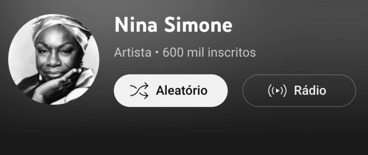 Captura de tela do YouTube Music com perfil de Nina Simone.