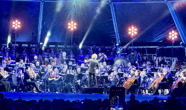 Dudamel conducting the orchestra of Liceu