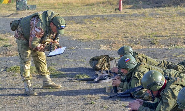 Contract servicemen are seen in the troops of the Russia's Southern Military district. (Anadolu via Getty Images)