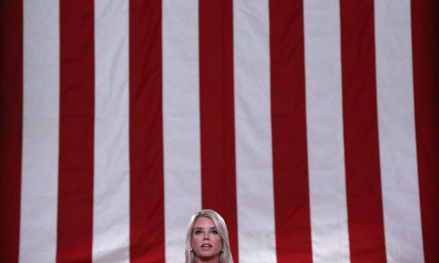 La ex fiscal general de Florida, Pam Bondi, en un discurso en una convención del Partido Republicano. (Chip Somodevilla)