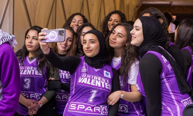 Las jugadoras del Palestine Youth Club durante su partido en Girona en 2024 (Abacus/Roser Gamonal!)