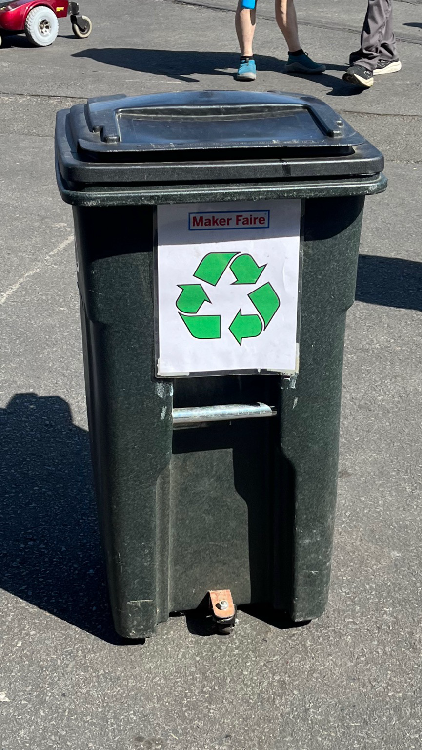 Trash can