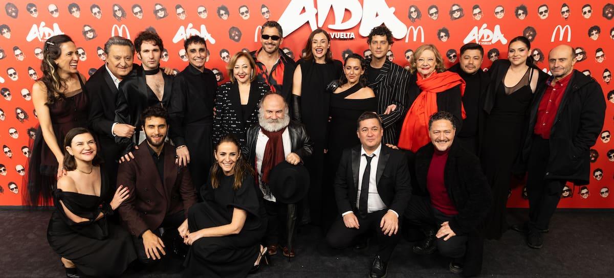 Reparto de Aída y vuelta en la premiere en Madrid en 2026 / Patricia J. Garcinuño