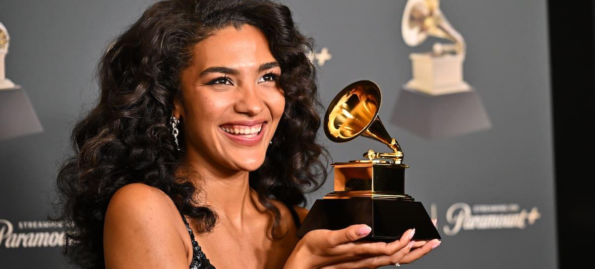 Olivia Dean en los Premios Grammy 2026 / Michael Buckner