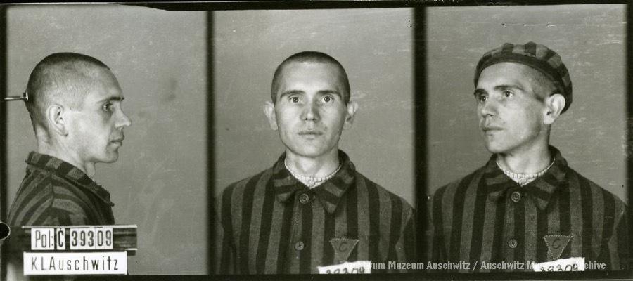 A mugshot registration photograph from Auschwitz. A man with a shaved head wearing a striped uniform photographed in three positions (profile and front with bare head and a photo with a slightly turned head with a hat on). The prisoner number is visible on a marking board on the left.