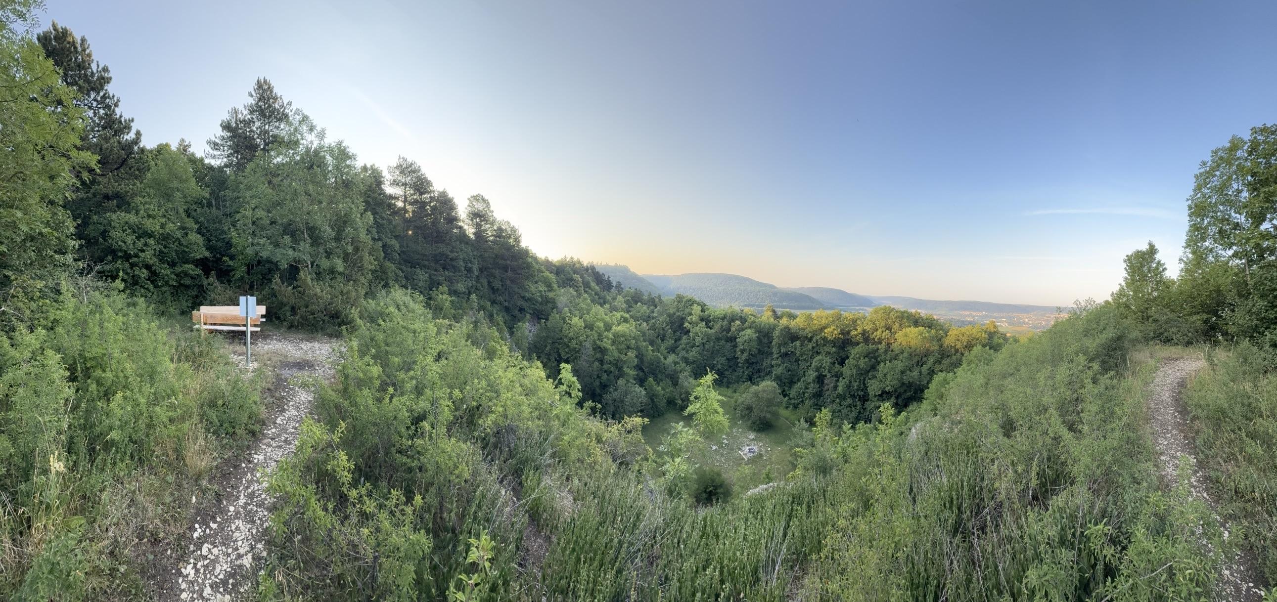 The scenery really looks serene – which it is – but with the high temperatures and unforgiving humidity, this ist not only fun.