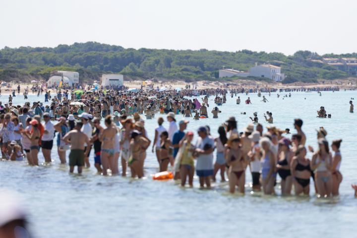 Protesta en la playa de S'Arenal de sa Ràpita (Mallorca) (Tomás Moya / Europa Press vía Getty Images)
