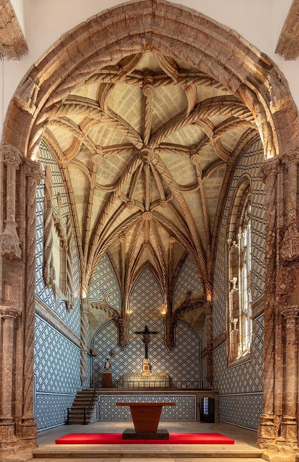 Church of the Monastery of Jesus, Setúbal, Portugal by Diego Delso