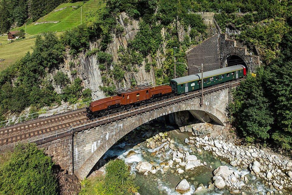 SBB "crocodile" Ce 6-8 II 14253 crosses the lower Wattingen bridge with the "Gotthard Experience Train" 31066 Lavorgo - Erstfeld. Pictured near Wassen, Switzerland. photo by Kabelleger