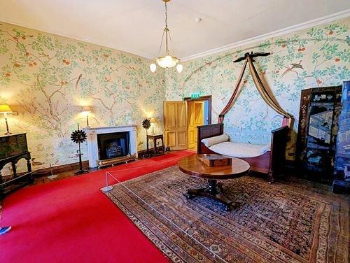 Posted media