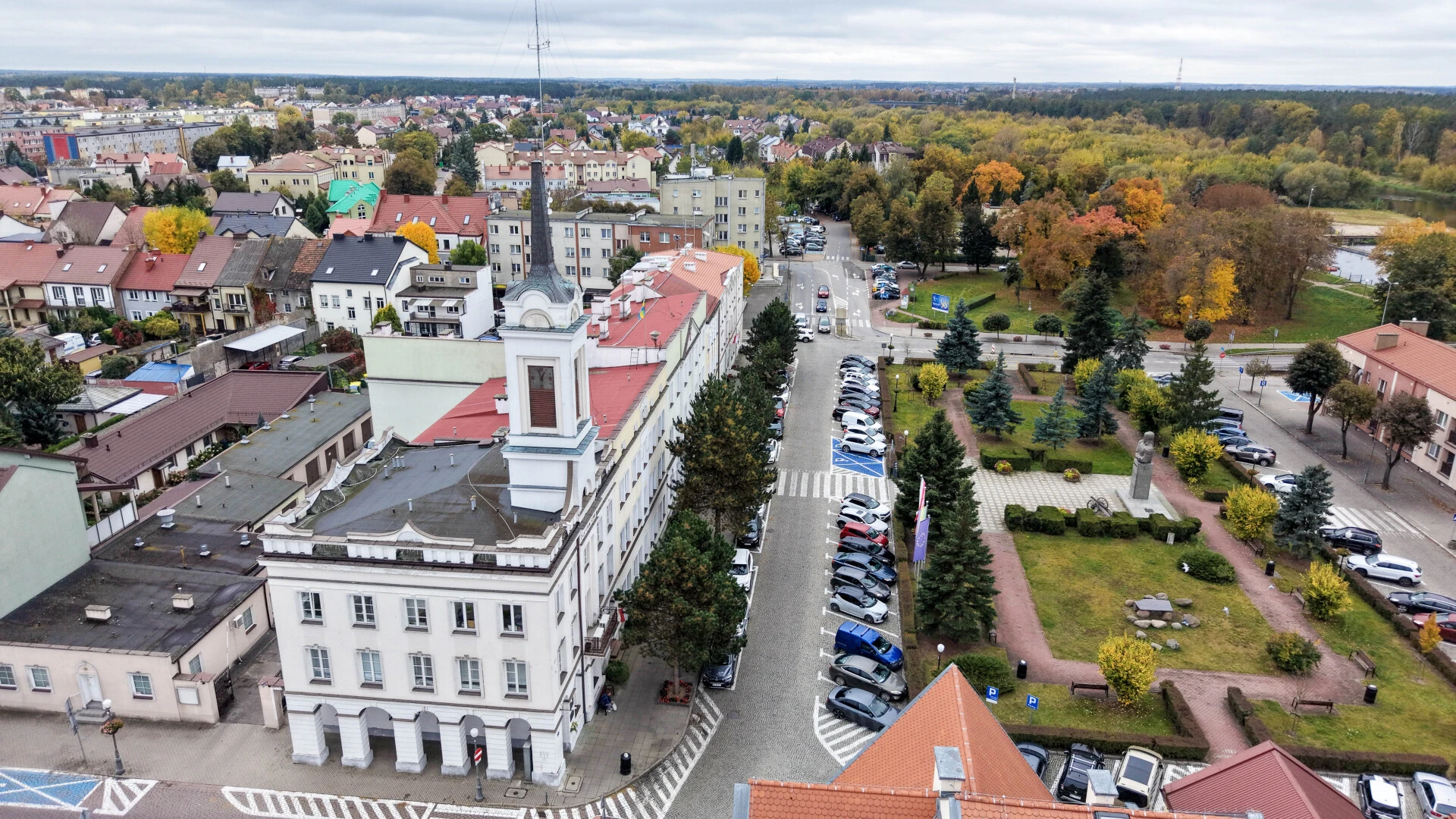 Co tak hałasuje w Ostrołęce? Piski i huki w mieście