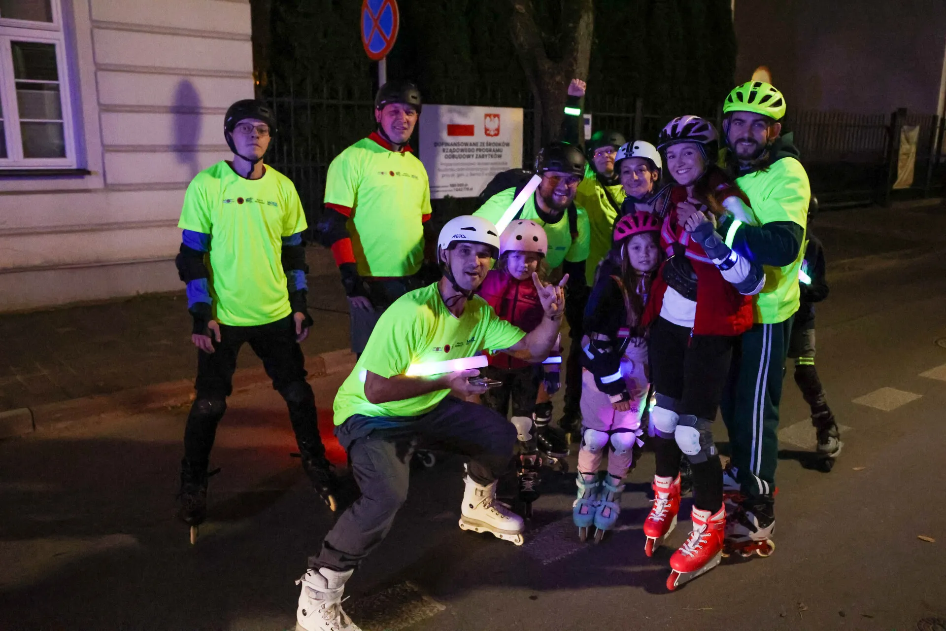 Wieczorny szturm na ulice Ostrołęki. Night Skating zrobił prawdziwe show (zdjęcia, wideo)