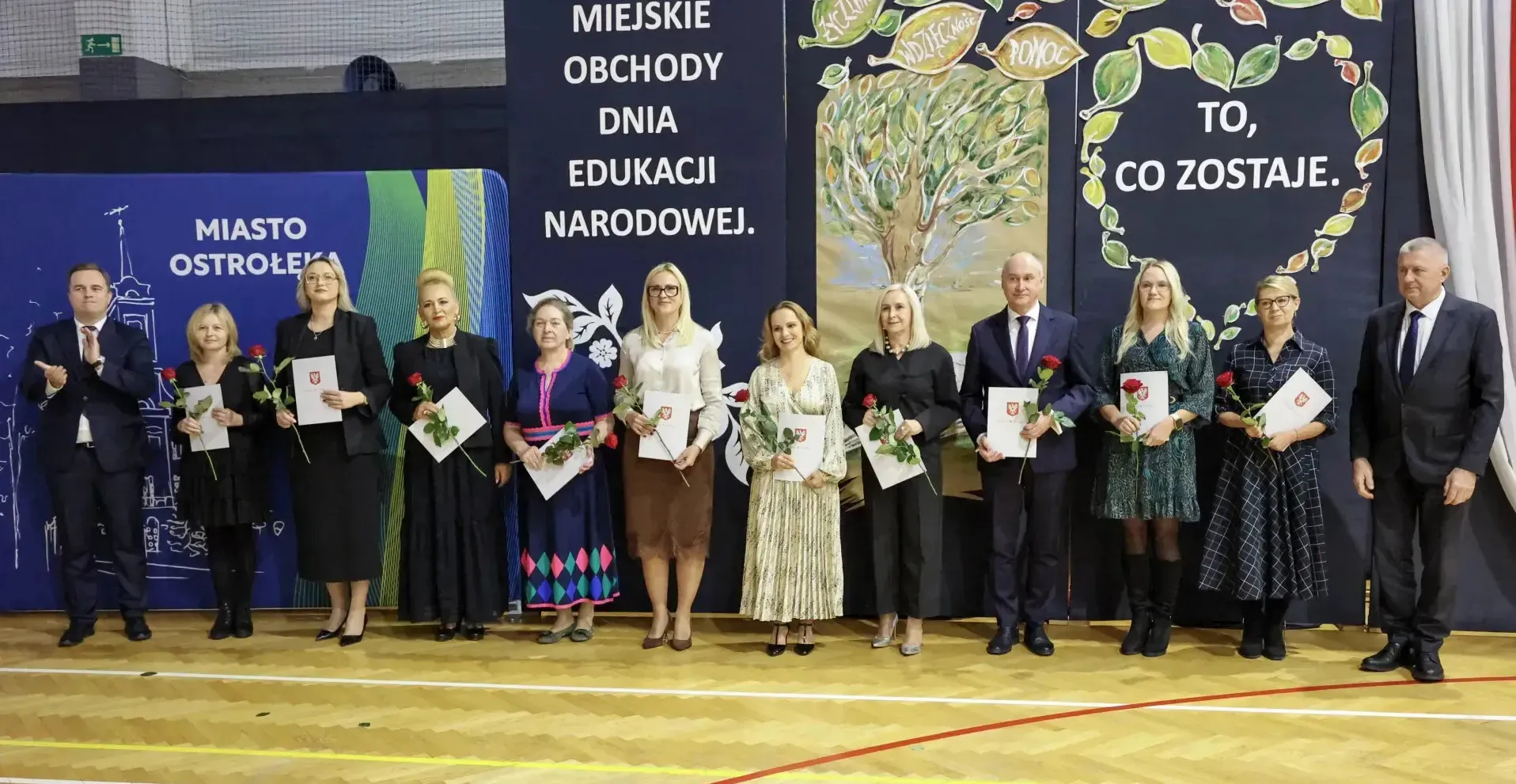 Święto ostrołęckich nauczycieli. Po trudnych dniach przyszedł czas na wyróżnienia i podziękowania (zdjęcia, wideo)