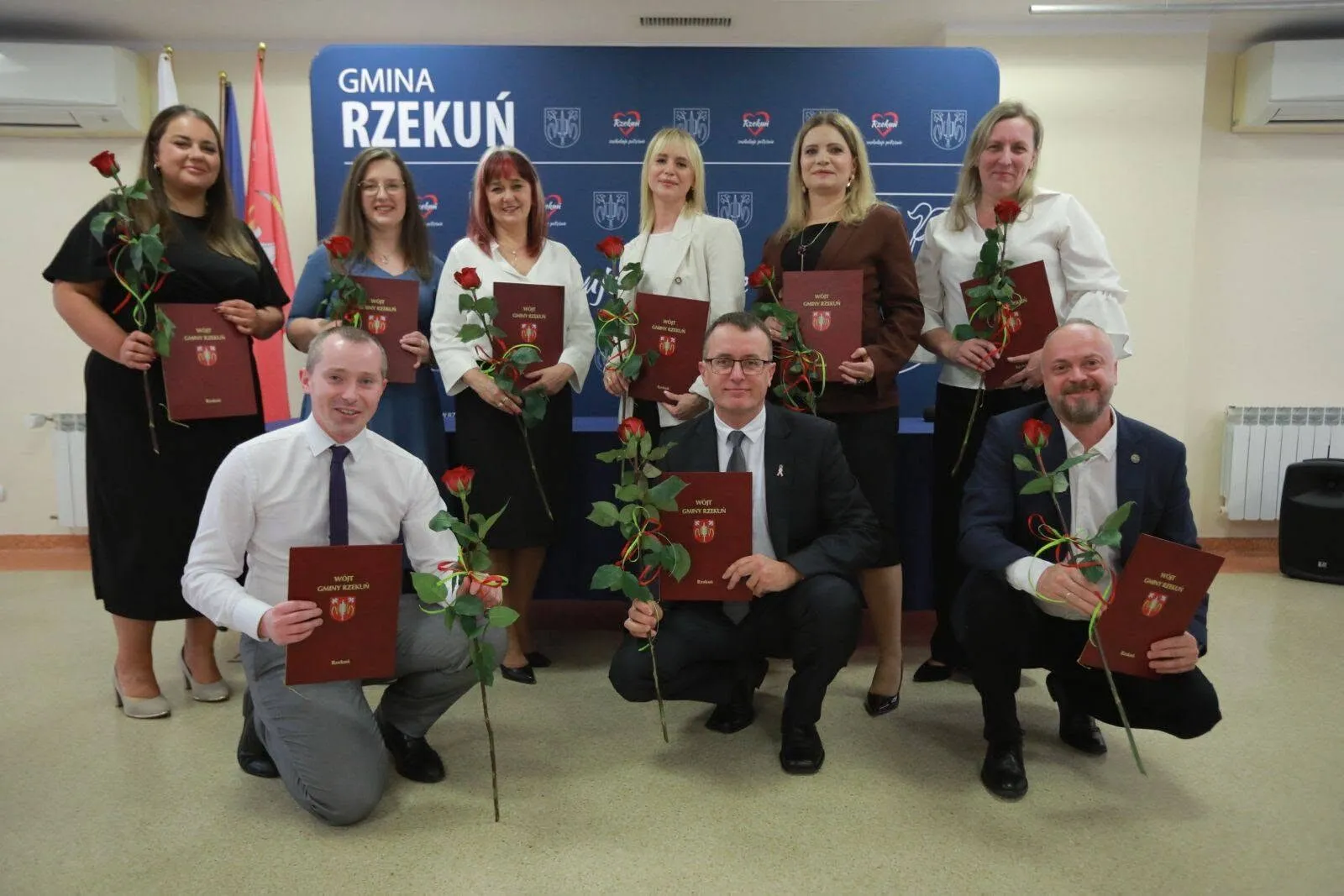 Wielkie święto nauczycieli w Rzekuniu. Posypały się nagrody i awanse (zdjęcia)