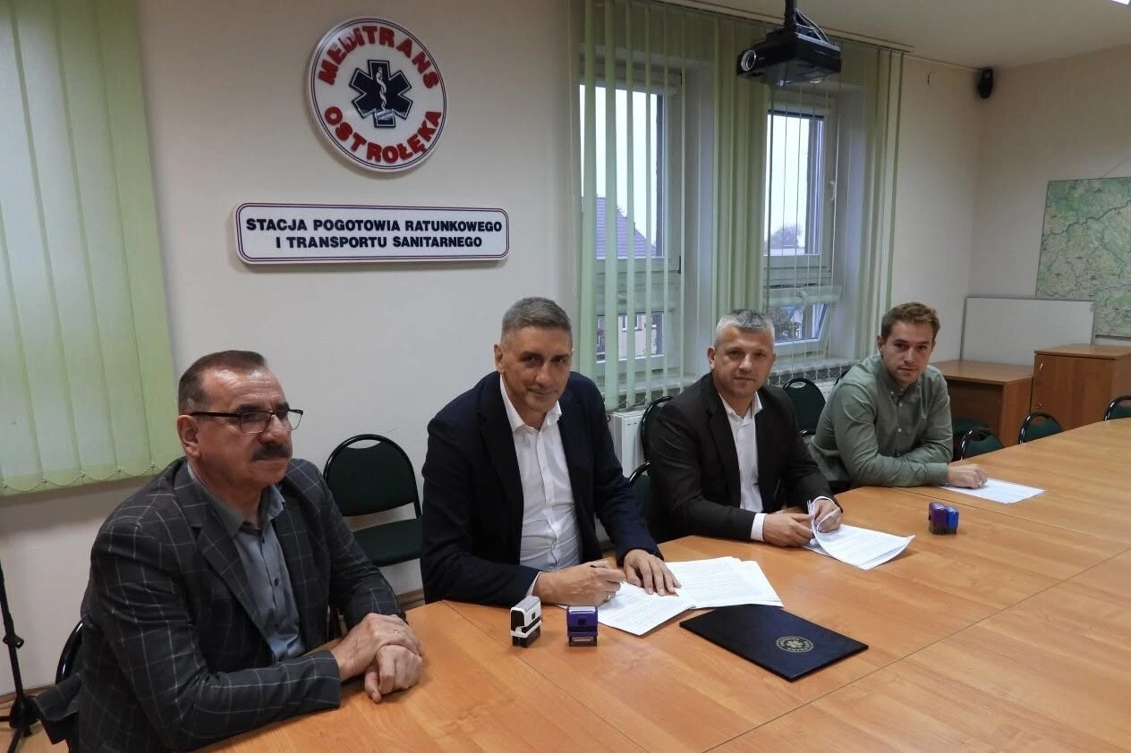 Cztery nowe garaże dla karetek. Ostrołęckie pogotowie się rozbudowuje. Rusza inwestycja z 9,5 mln zł