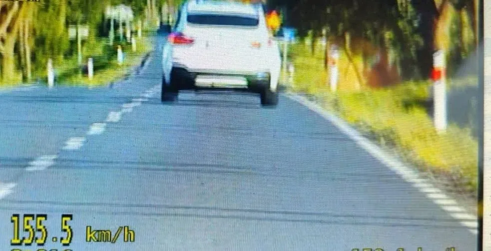 O 85 km/h za szybko! Brawurka w BMW skończyła się utratą prawa jazdy