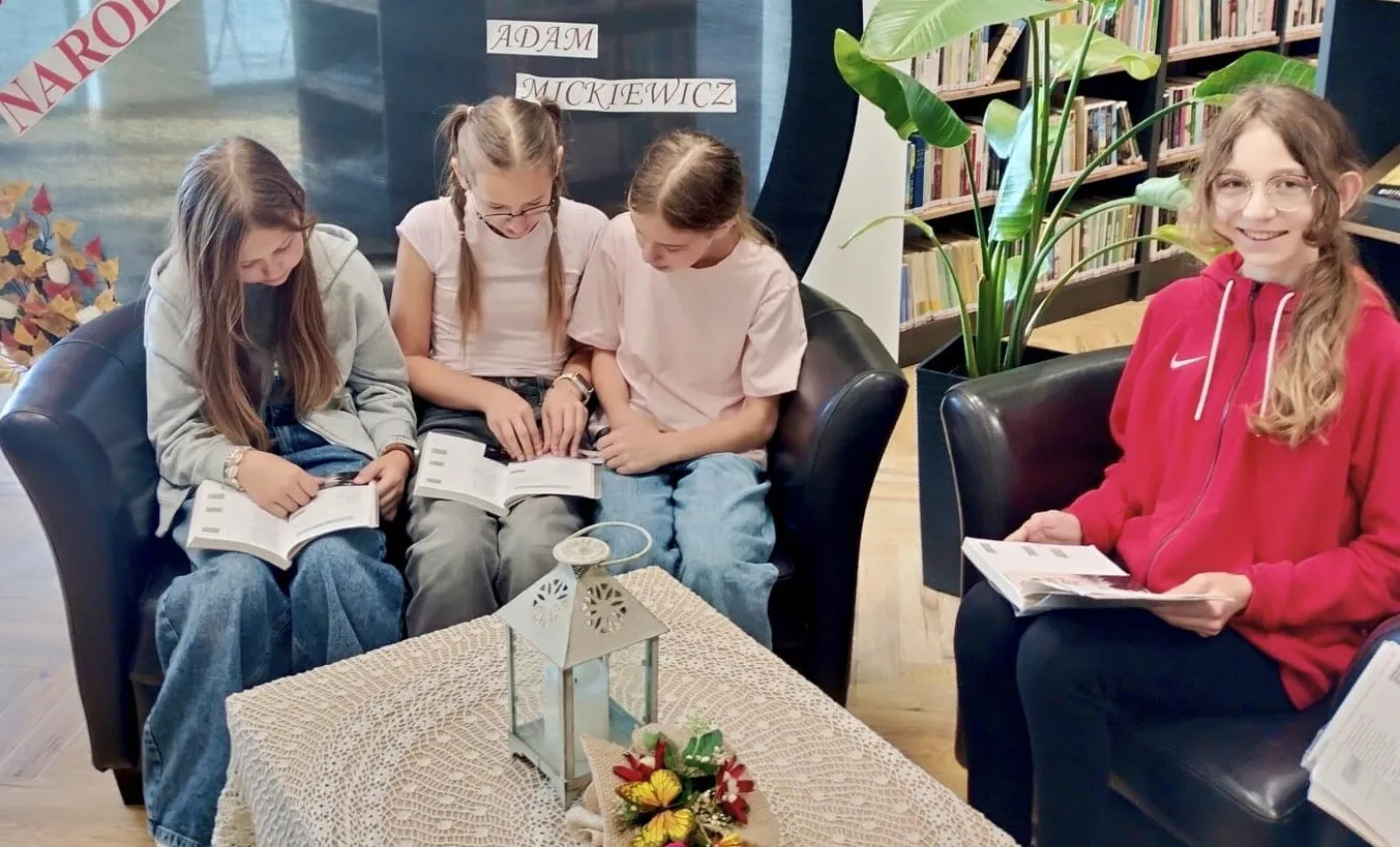 Narodowe Czytanie "Dziadów" w Czarni (zdjęcia)
