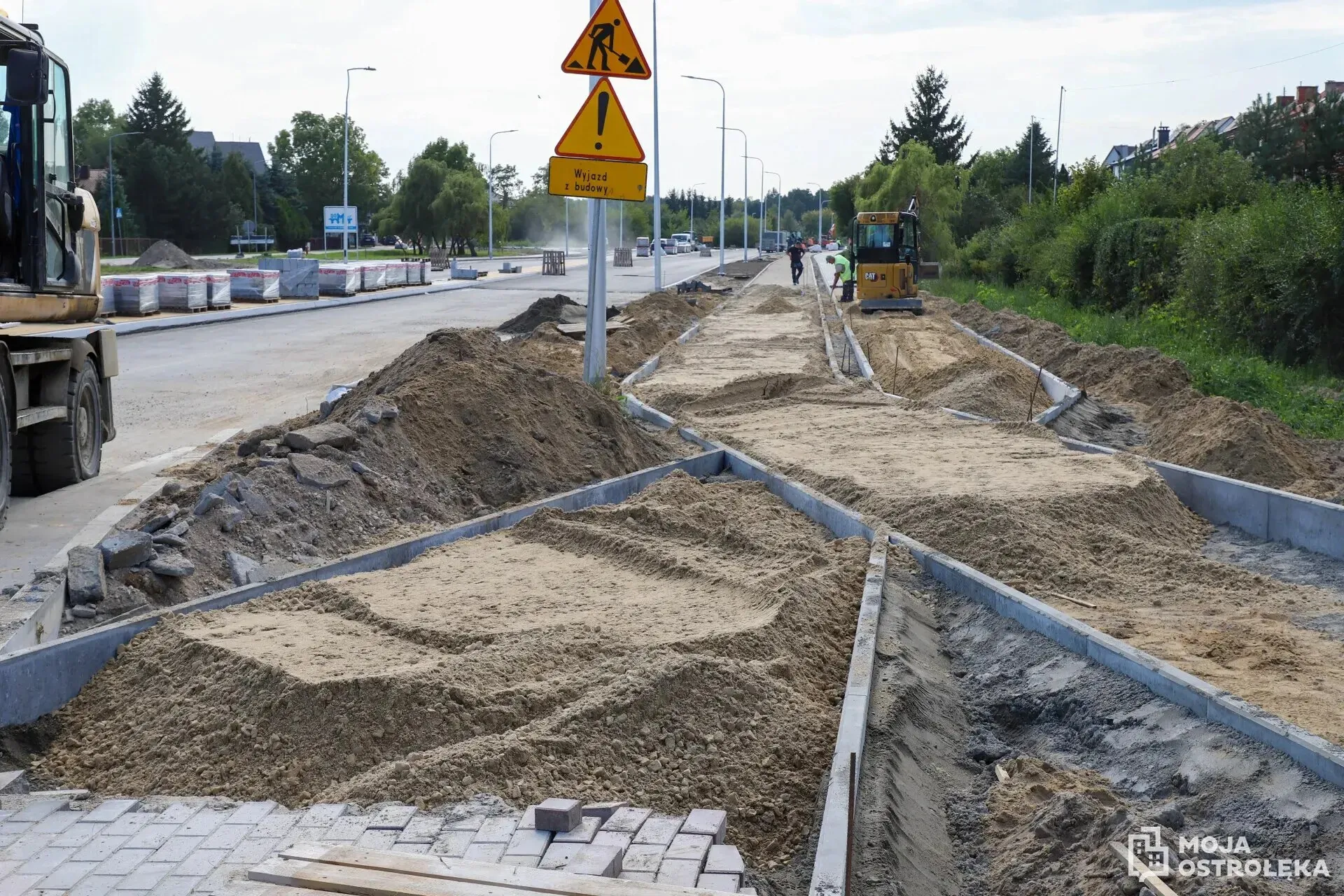 Mieszkańcy mają dość objazdów. Kiedy koniec prac i otwarcie ulicy Pomian? (zdjęcia)
