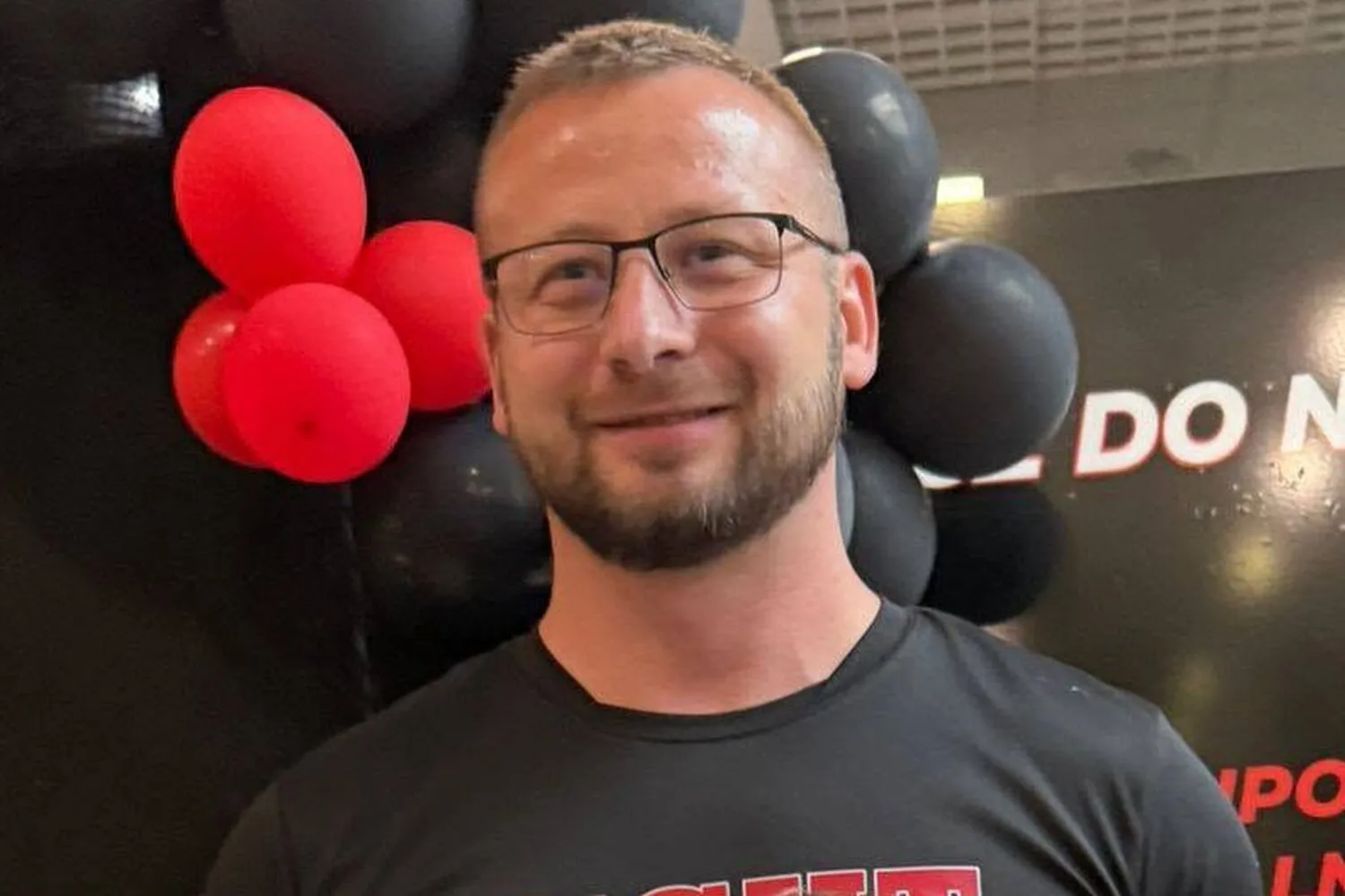 Zaczynali w piwnicy. Dziś ich zawodnicy walczą dla Polski. Arkadiusz Ludwiczak o 15 latach Fight Academy (wywiad)