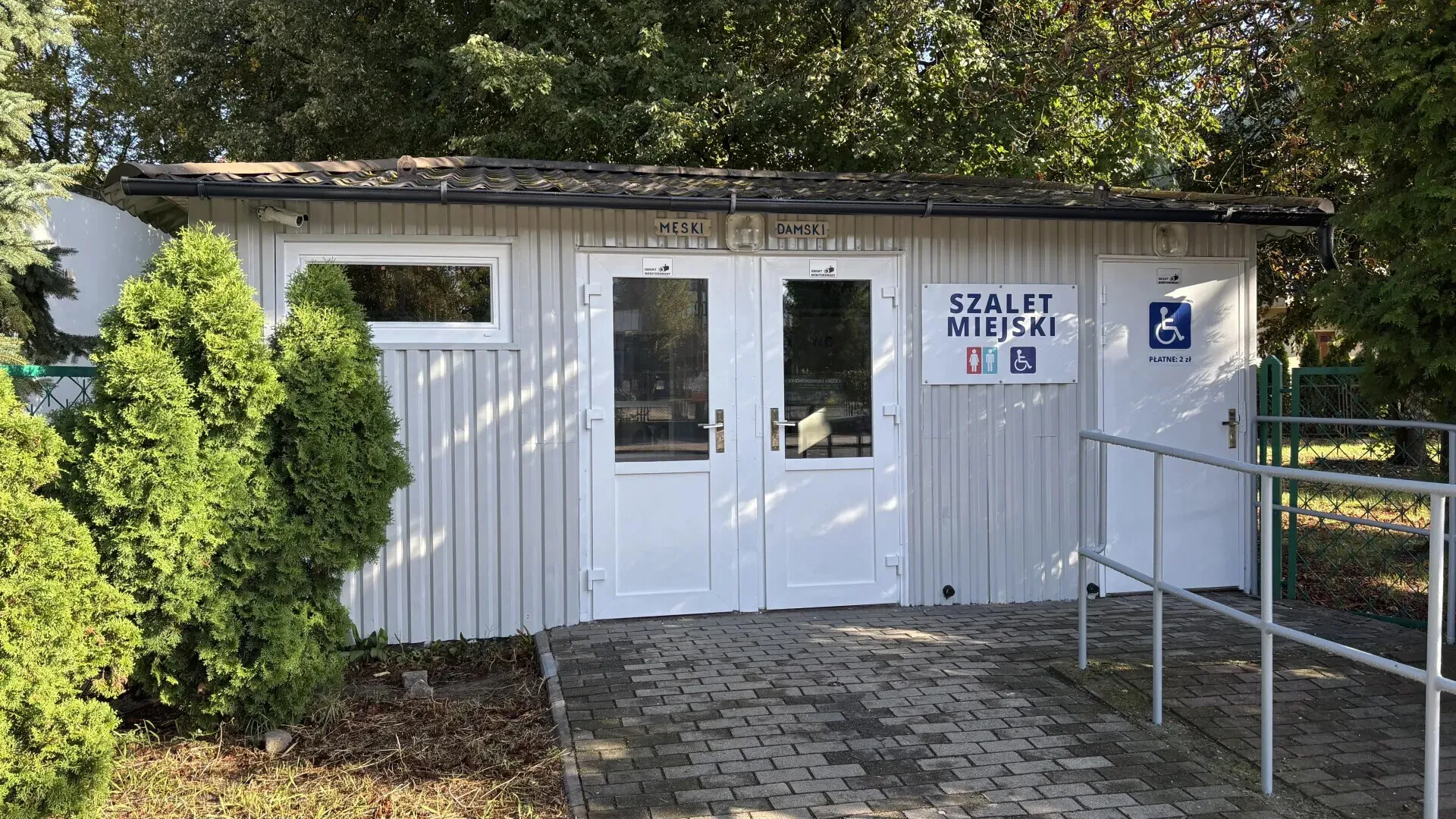 Czy szalet miejski będzie czynny także w niedzielę?