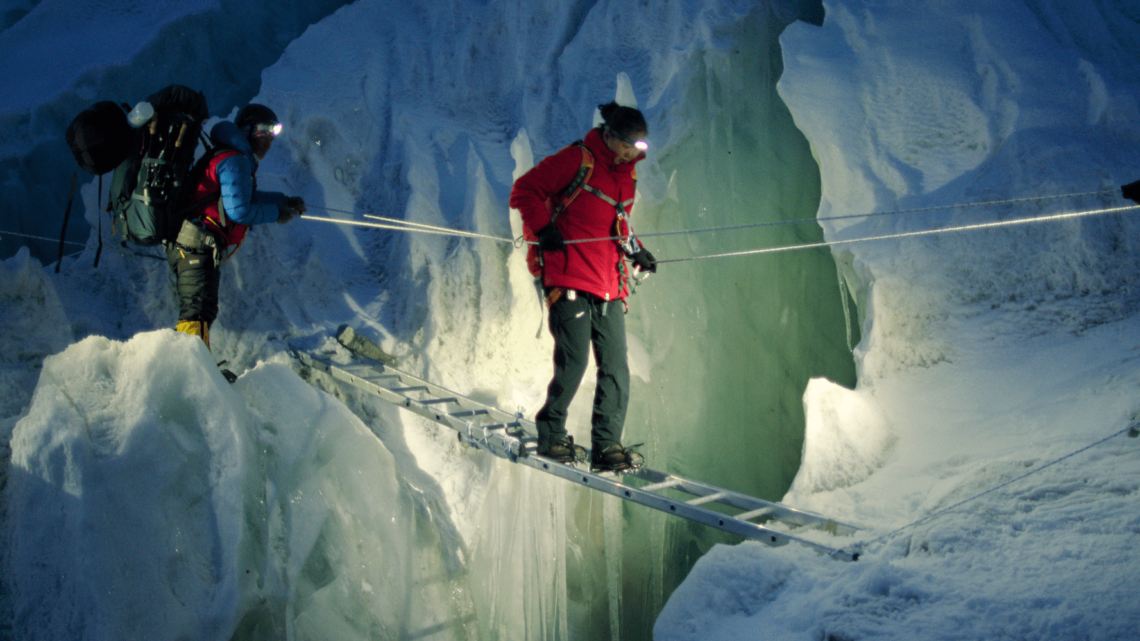 netflix-documentary-‘mountain-queen’-chronicles-lhakpa-sherpa’s-everest-triumphs