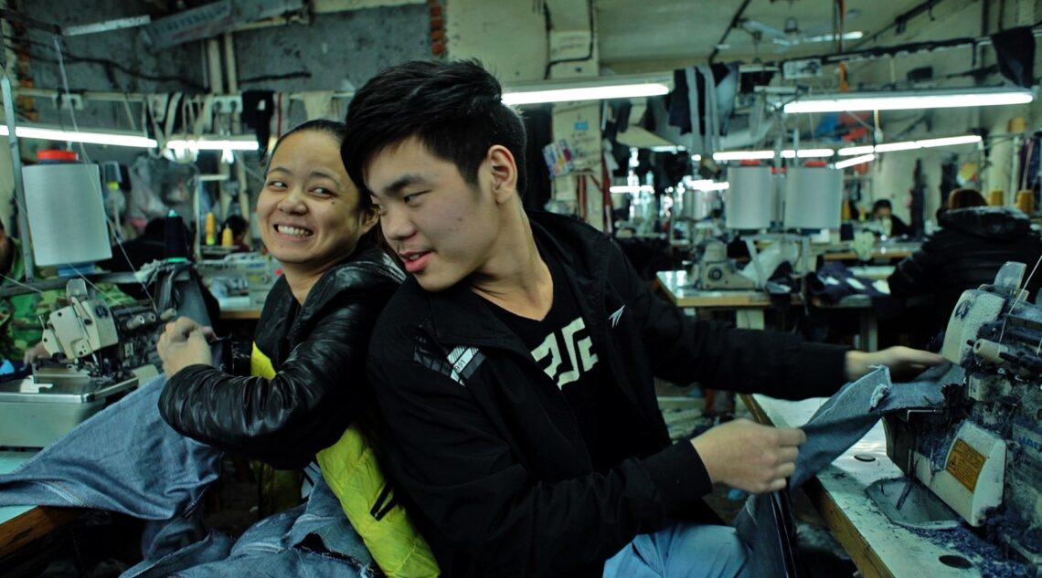 youth-(hard-times)’-review:-wang-bing’s-labor-doc-sequel-disorients-with-purpose