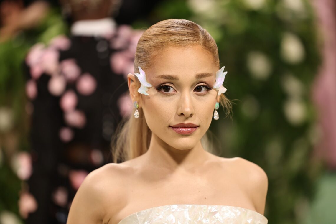 ariana-grande-slams-tabloids-and-defends-her-‘wicked’-voice-transformation