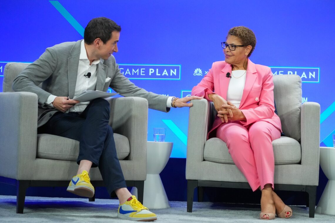 los-angeles-mayor-karen-bass-and-la28-chief-casey-wasserman-discuss-2028-olympics-plans