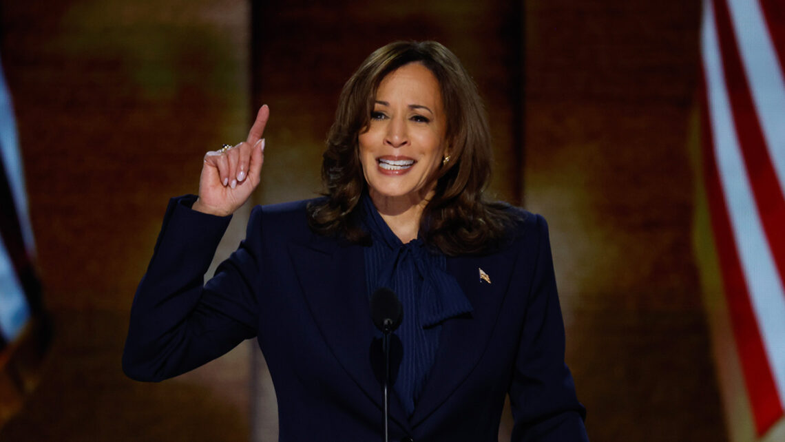 kamala-harris-wins-over-howard-stern,-criticizes-trump’s-empathy