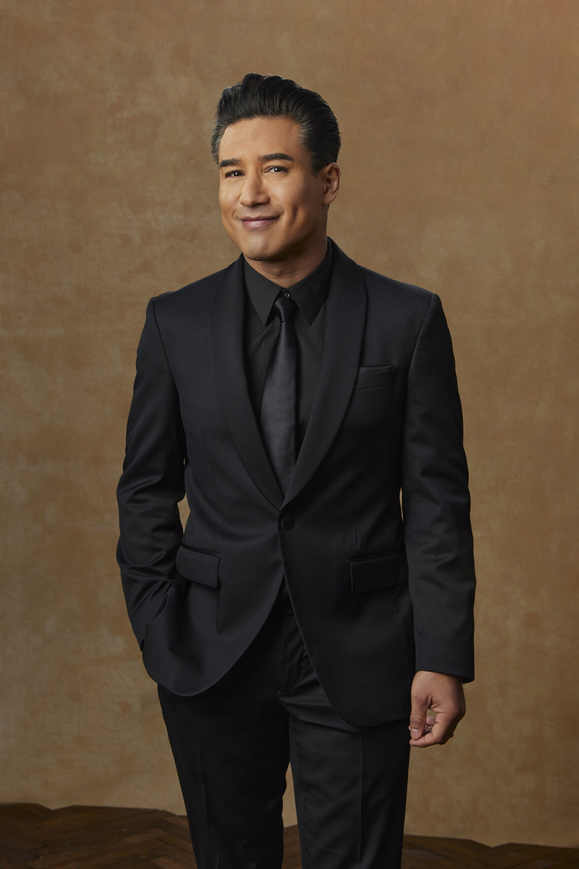 **mario-lopez-discusses-challenging-shift-from-child-star-to-adult-actor**