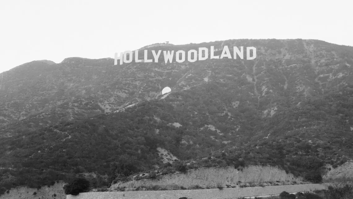 why-the-hollywood-sign-once-featured-a-mysterious-white-dot