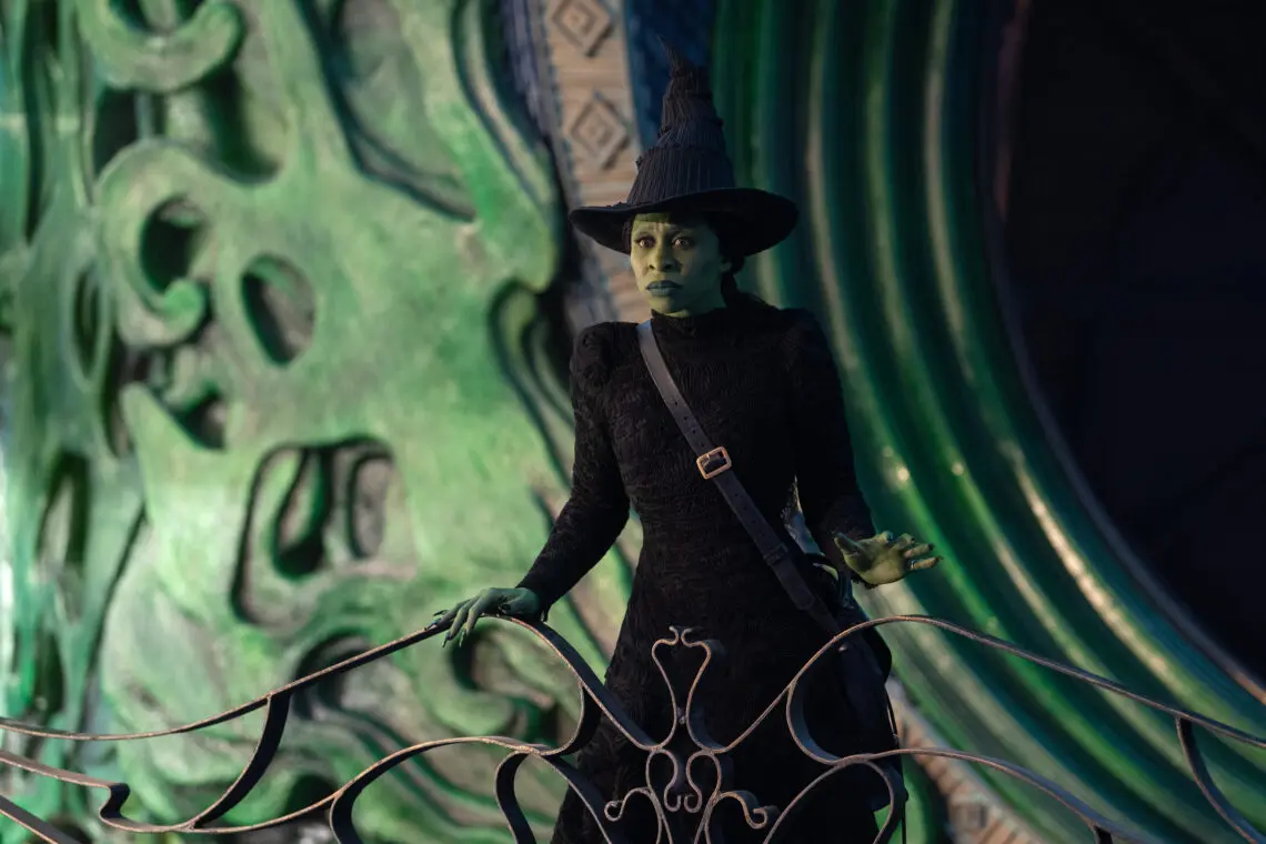 elphaba’s-dress-in-‘wicked’-draws-inspiration-from-mushroom-gills