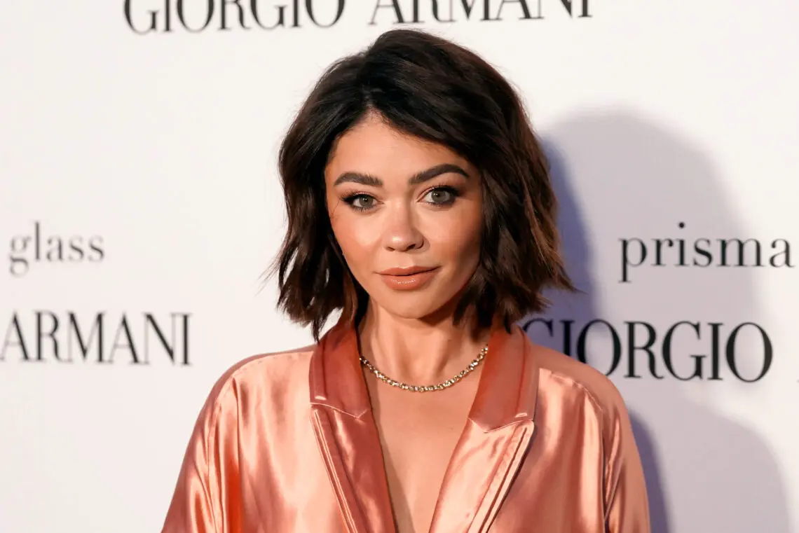 sarah-hyland-explains-personal-connection-to-domestic-violence-advocacy