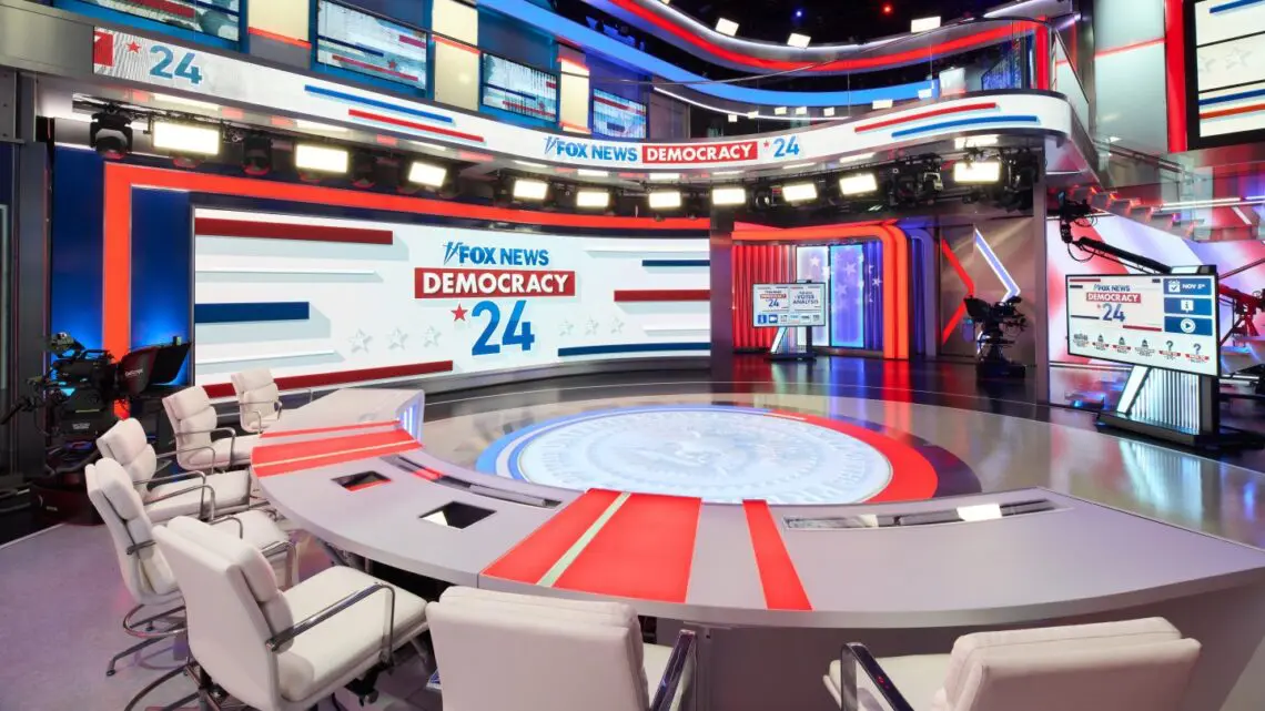 fox-news-unveils-‘super-desk’-and-virtual-set-for-election-night